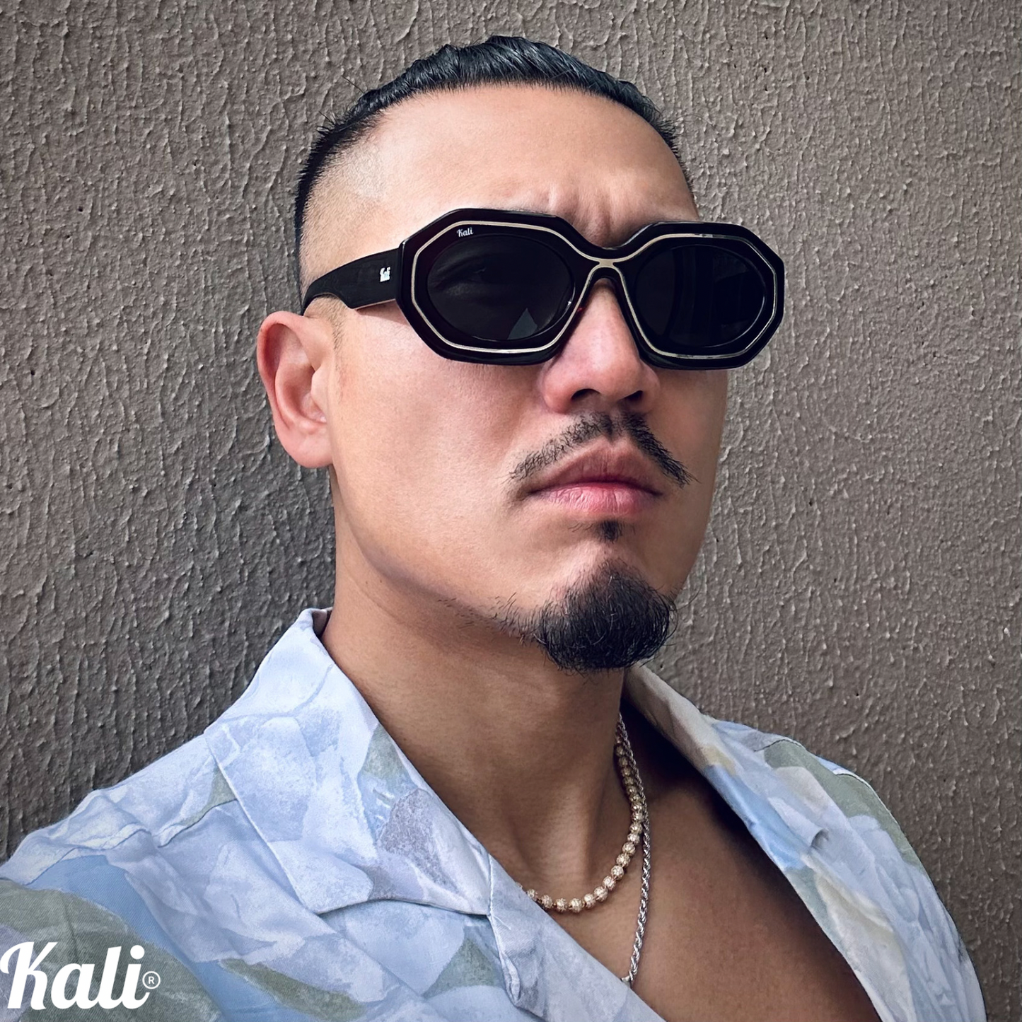 The Venta Black (POLARIZED)